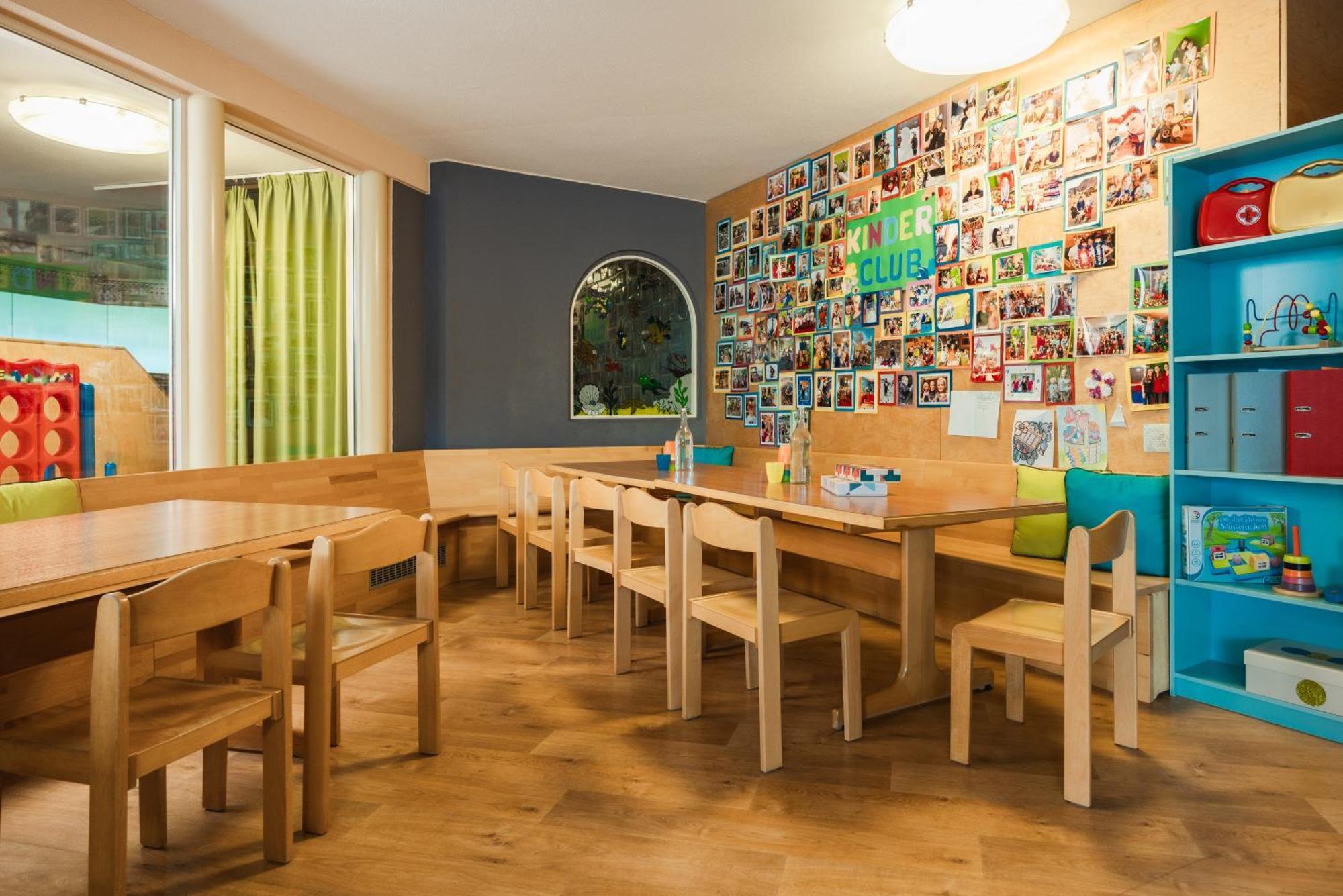 Neueroeffnung Miaflor Familien- & Aktivresort รีด อิม โอเบอร์อินน์ทาล ภายนอก รูปภาพ