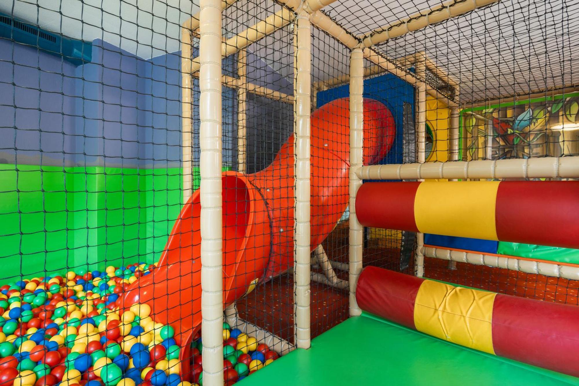 Neueroeffnung Miaflor Familien- & Aktivresort รีด อิม โอเบอร์อินน์ทาล ภายนอก รูปภาพ