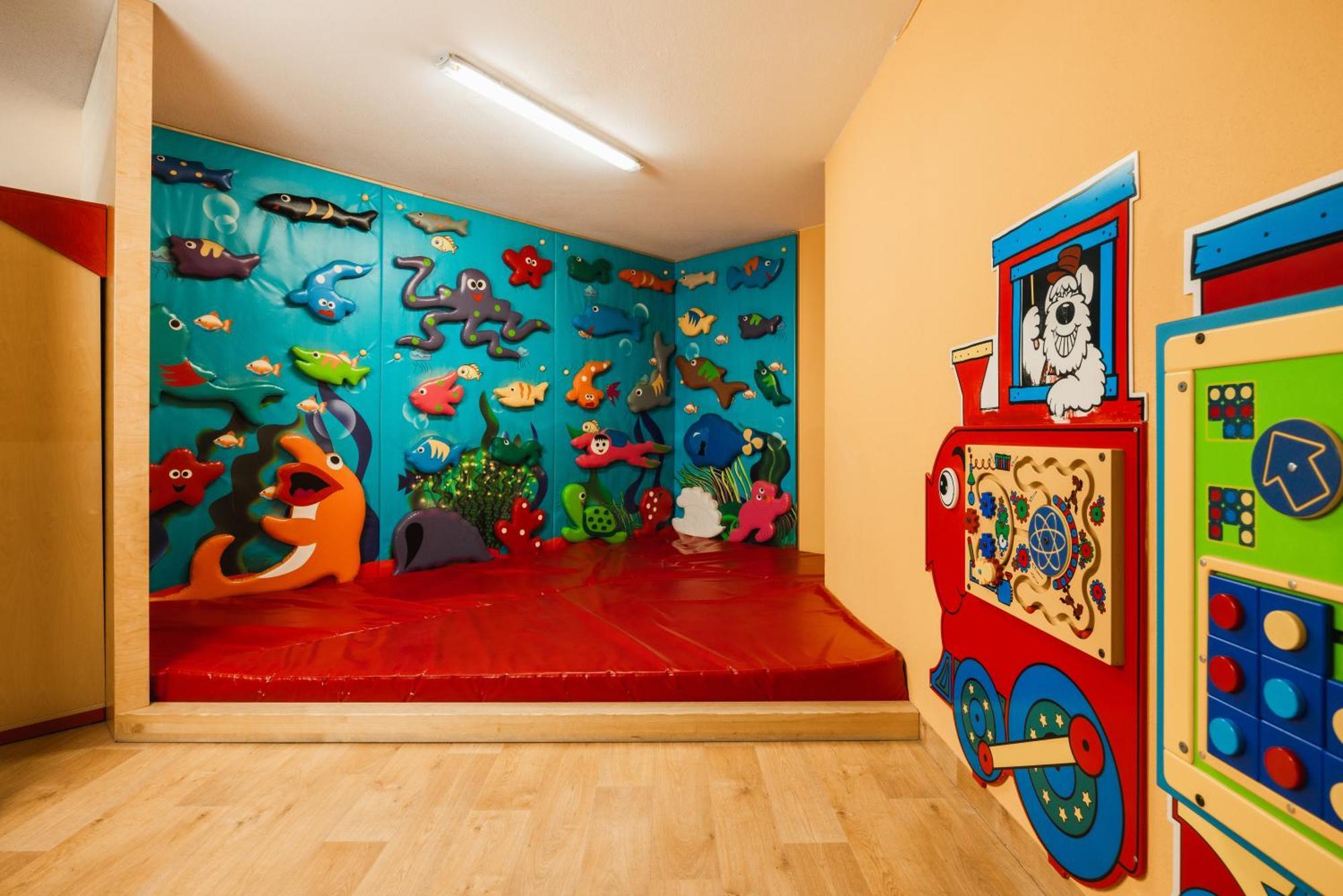 Neueroeffnung Miaflor Familien- & Aktivresort รีด อิม โอเบอร์อินน์ทาล ภายนอก รูปภาพ